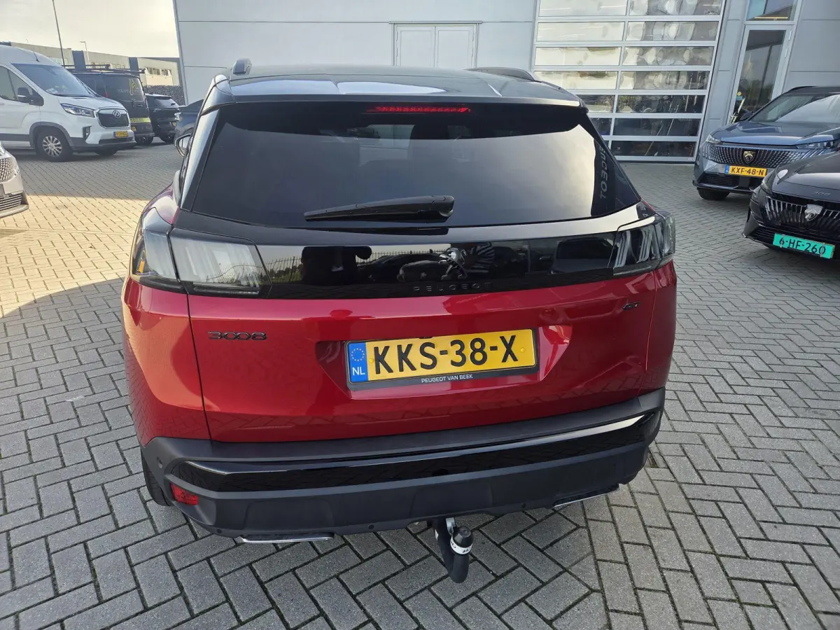 1.2 Hybrid 136 GT Auto komt 17-10 binnen l Focal speakers l Black pack l Camera