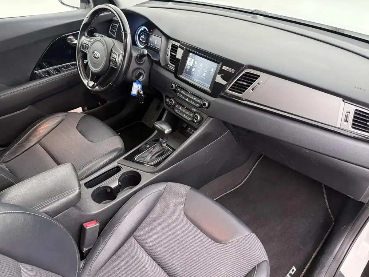1.6 GDi Hybrid DynamicLine | Trekhaak | Camera | Carplay/Android Auto | Getint glas