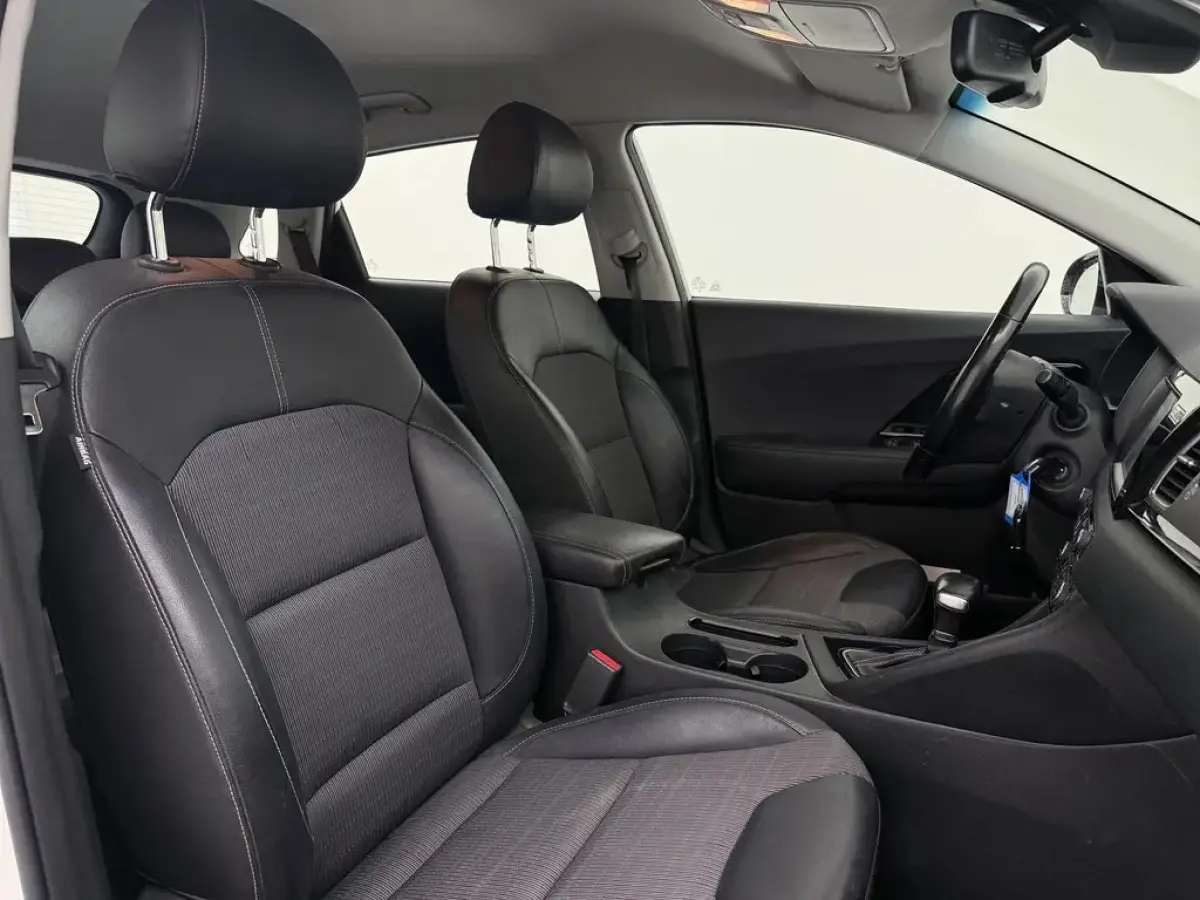 1.6 GDi Hybrid DynamicLine | Trekhaak | Camera | Carplay/Android Auto | Getint glas