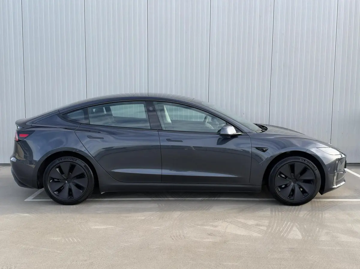 RWD 60 kWh|Highland|Premium|NL-Auto