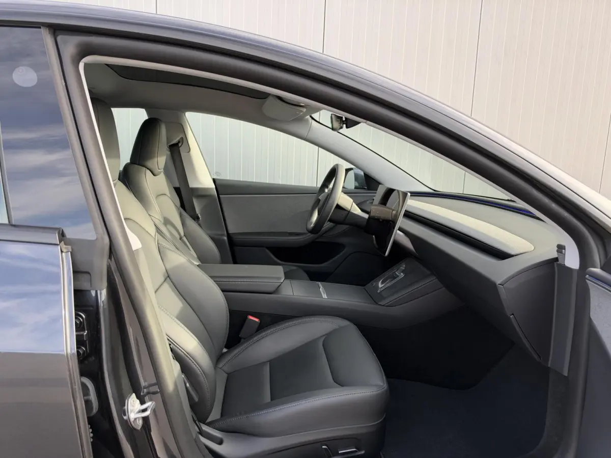 RWD 60 kWh|Highland|Premium|NL-Auto