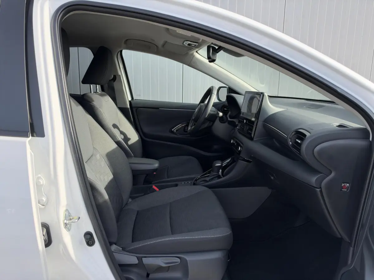 1.5 Hybrid 115 First Edition|Navi|LED|NL-Auto