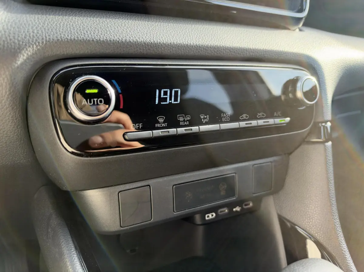 1.5 Hybrid 115 First Edition|Navi|LED|NL-Auto