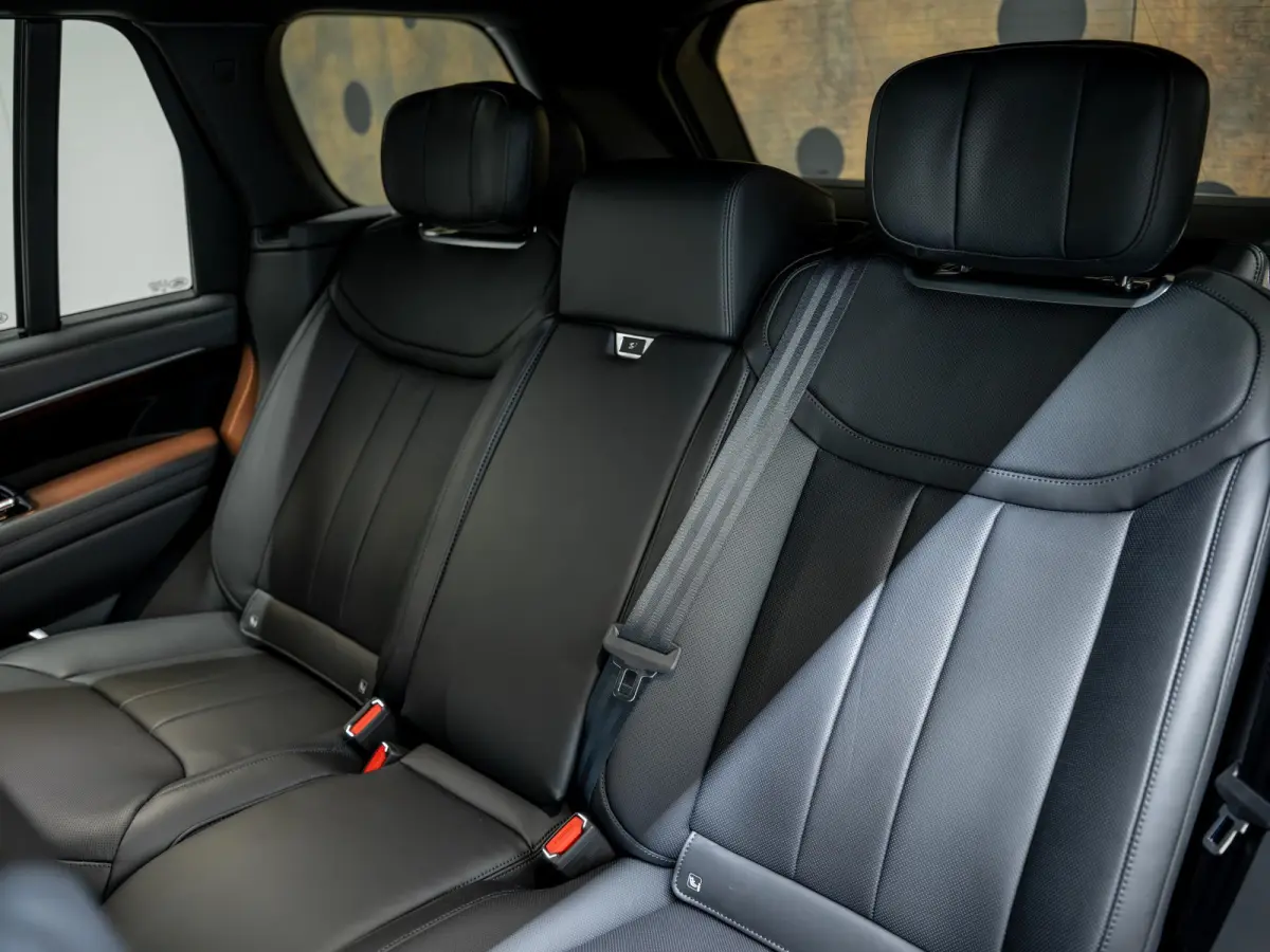 3.0 P550e Autobiography PHEV | Trekhaak | Koelbox | Massage | Signature Audio | Vierwielbest. | ACC | HUD |