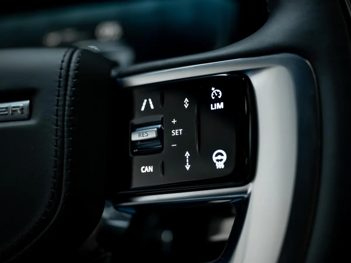 3.0 P550e Autobiography PHEV | Trekhaak | Koelbox | Massage | Signature Audio | Vierwielbest. | ACC | HUD |