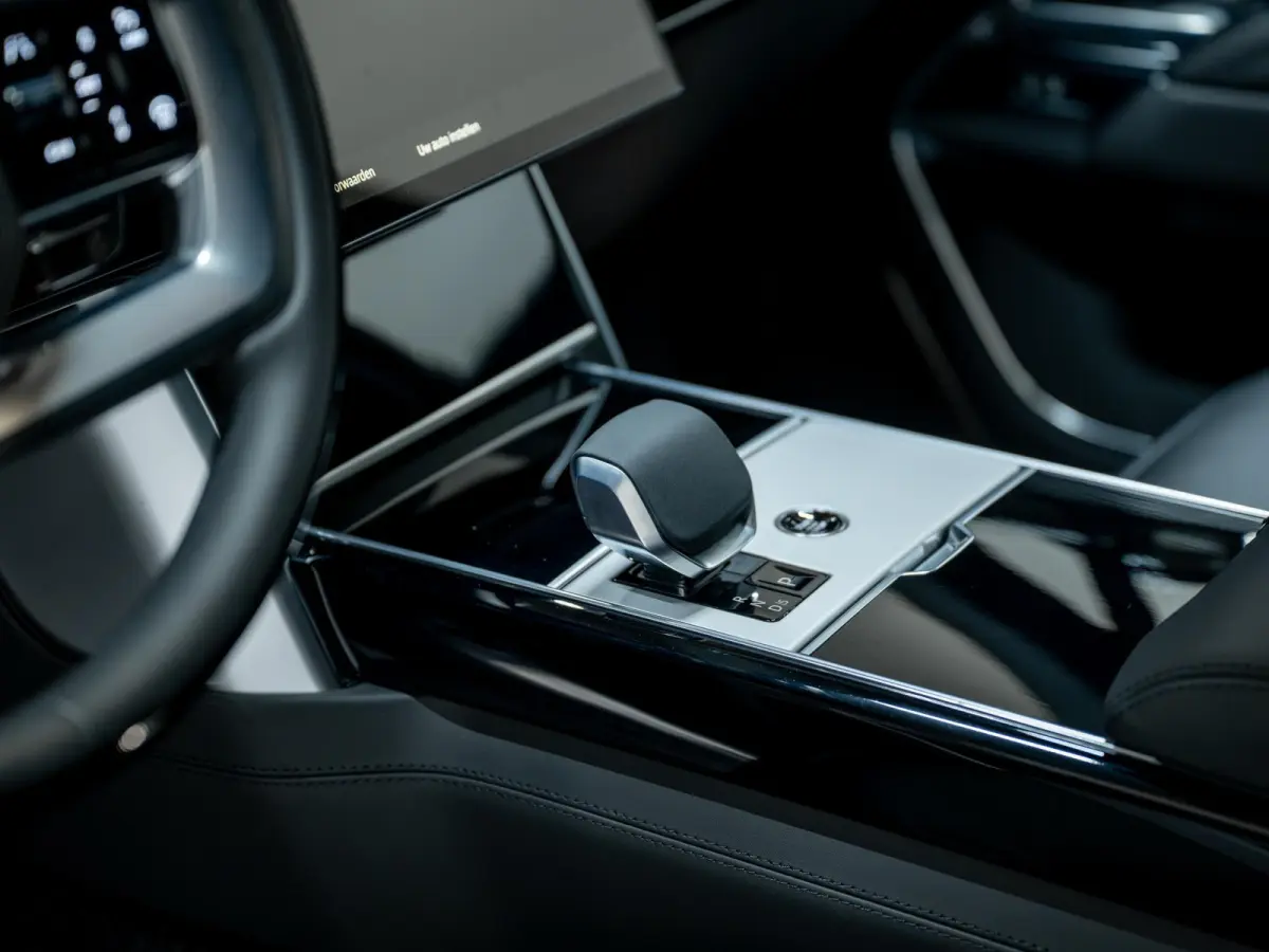 3.0 P550e Autobiography PHEV | Trekhaak | Koelbox | Massage | Signature Audio | Vierwielbest. | ACC | HUD |