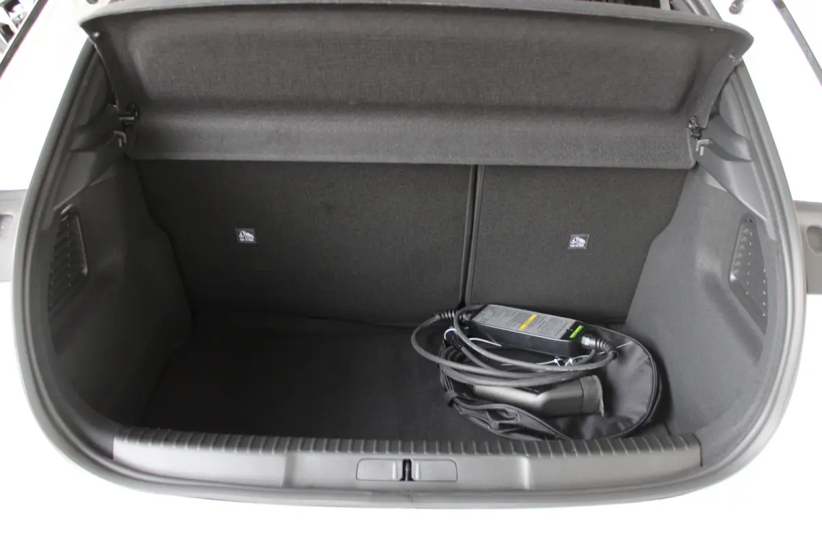 GS Line 50-kWh 11kw bl. | SOH 100% | Dodehoek-detectie | Apple carplay & Android auto | Keyless start |