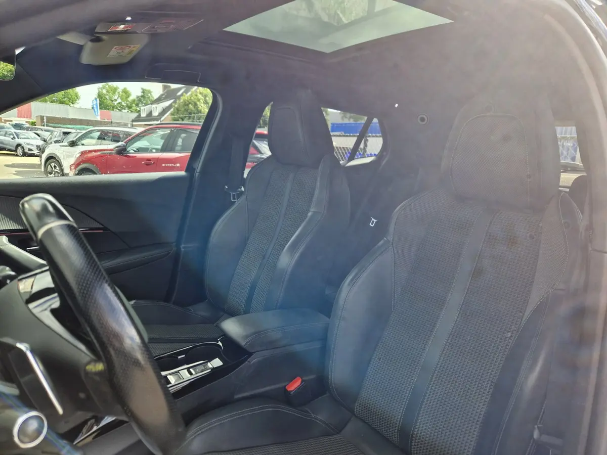1.5 BlueHDi Aut. Gt-Line Pano/Full!