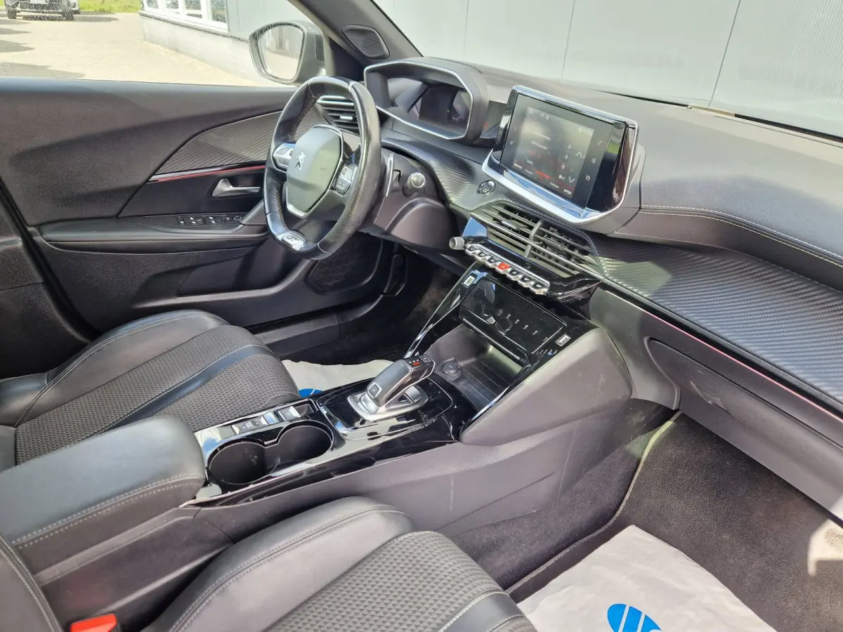 1.5 BlueHDi Aut. Gt-Line Pano/Full!
