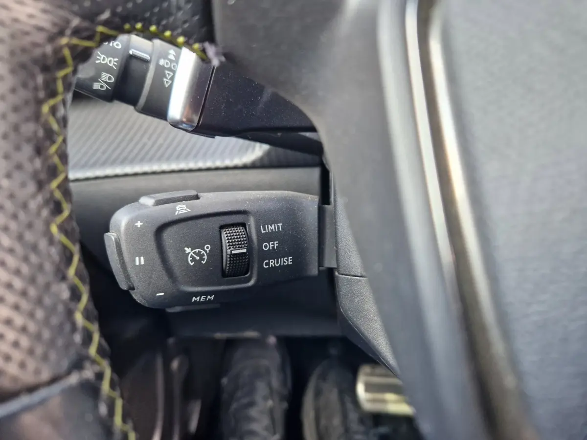 1.5 BlueHDi Aut. Gt-Line Pano/Full!