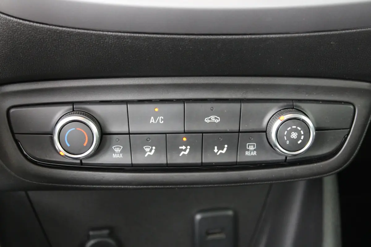 1.2 Edition | Cruise control | Android auto & Apple carplay | Airco |