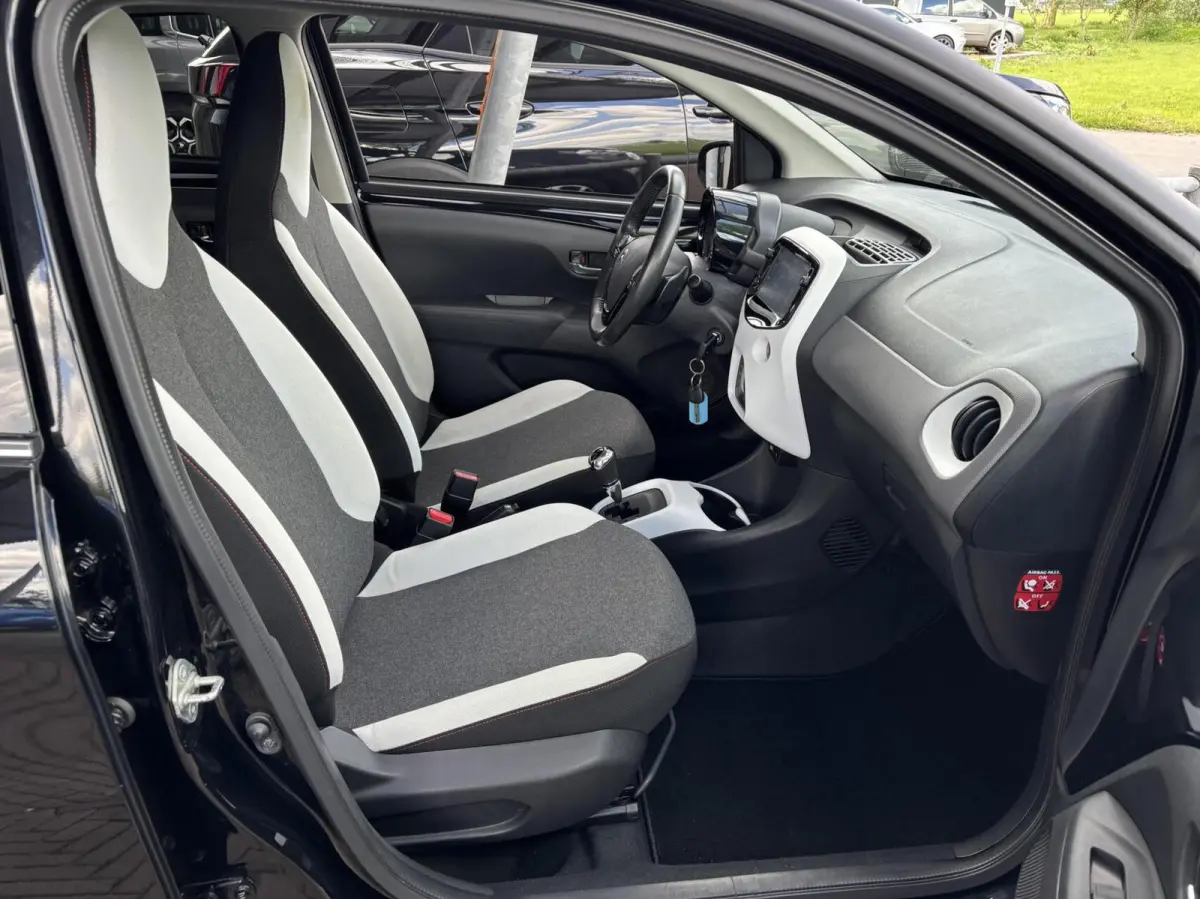 5drs Shine LUXE Automaat + Clima