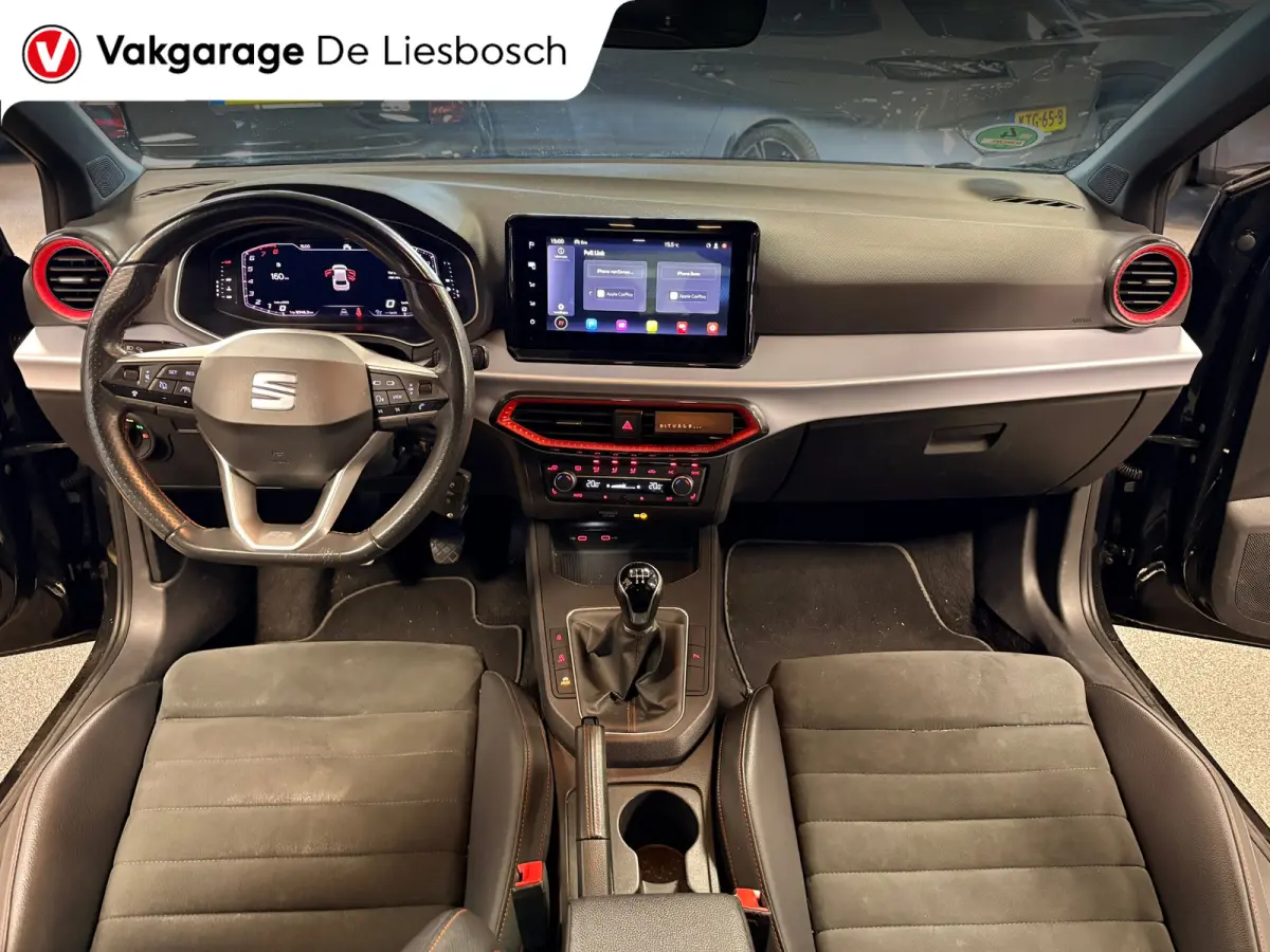 1.0 EcoTSI FR Business Intense facelift / virtual cockpit / camera / stoel verwarming / sportstoelen
