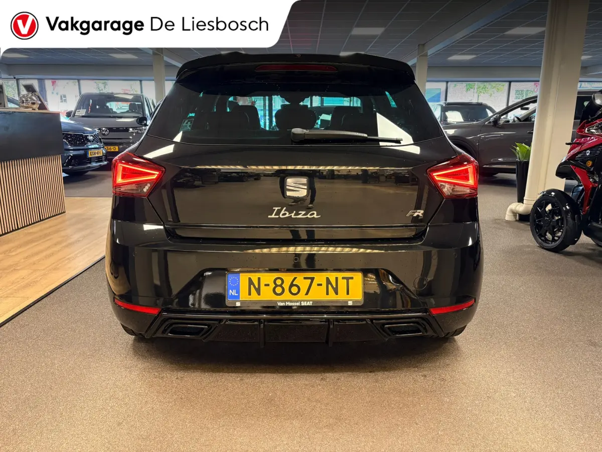 1.0 EcoTSI FR Business Intense facelift / virtual cockpit / camera / stoel verwarming / sportstoelen