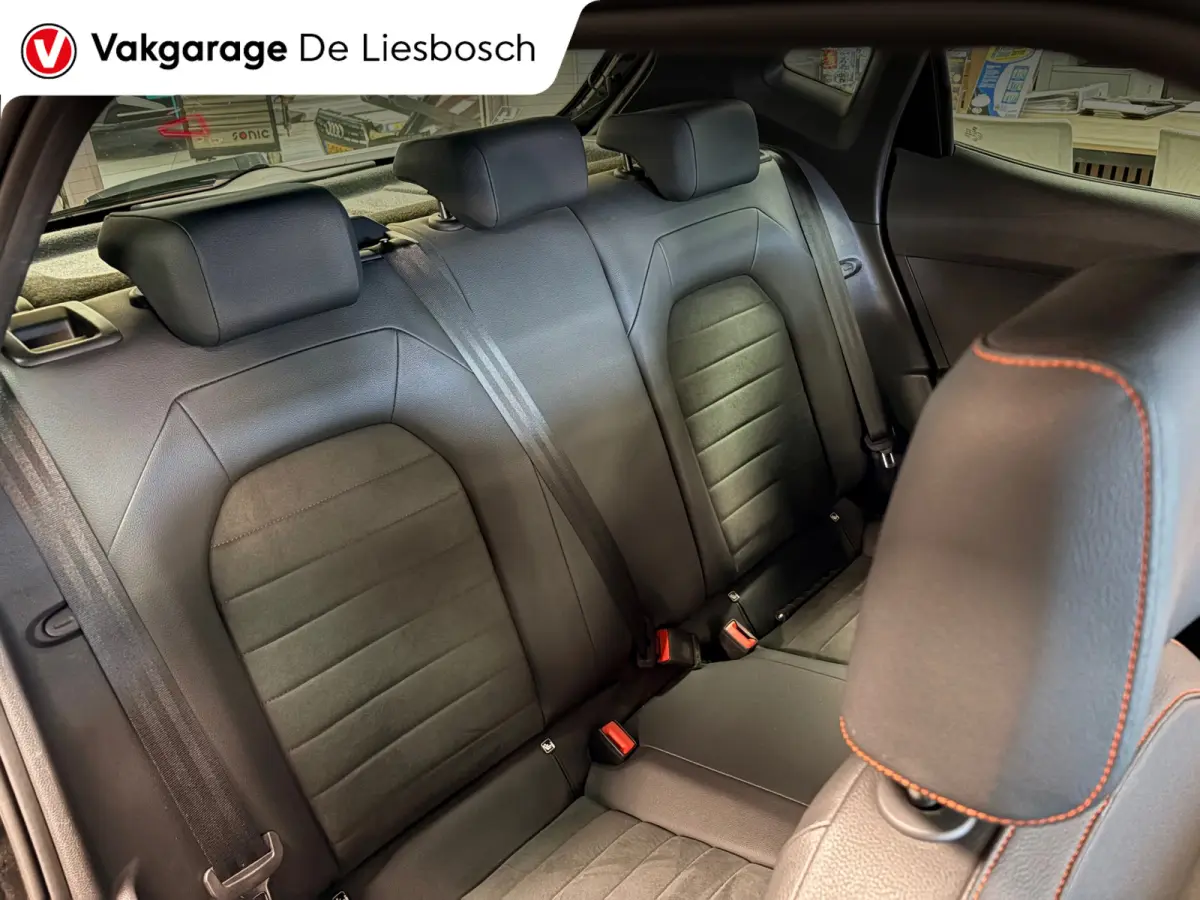 1.0 EcoTSI FR Business Intense facelift / virtual cockpit / camera / stoel verwarming / sportstoelen