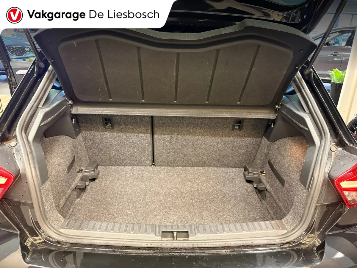 1.0 EcoTSI FR Business Intense facelift / virtual cockpit / camera / stoel verwarming / sportstoelen
