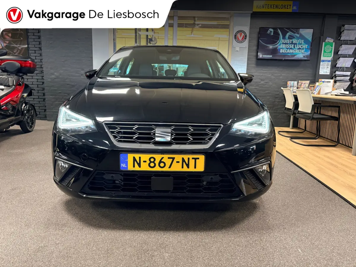 1.0 EcoTSI FR Business Intense facelift / virtual cockpit / camera / stoel verwarming / sportstoelen