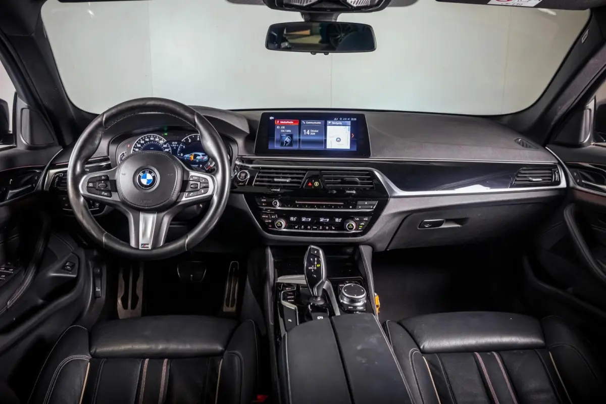 520i M-Sport|Pano|Memory|Keyless|HiFi|Adaptive LED|Comfortstoel