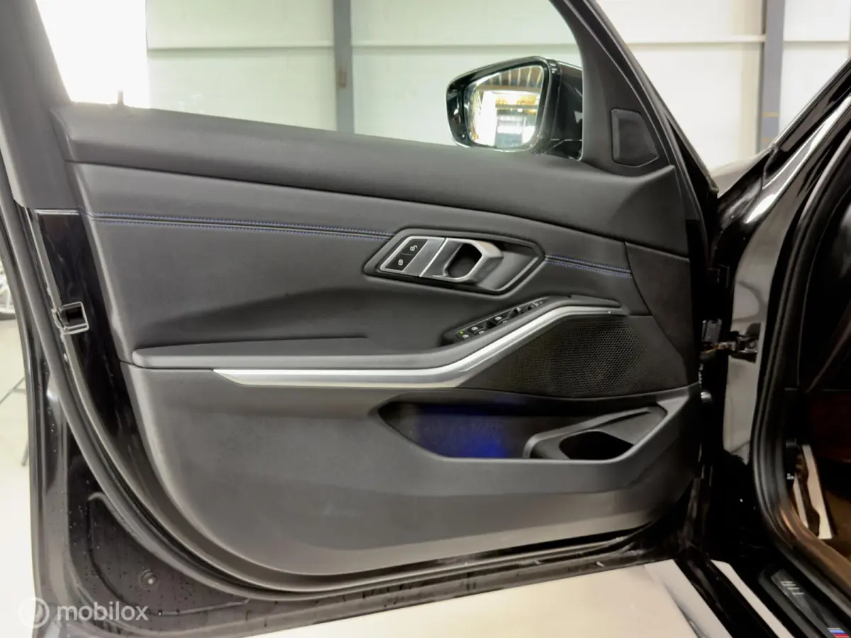 320i High Executive M Sport | Pano | ACC | Virtual | Dodehoek | Leer | Sfeer | Stoelverwarming | Driving Assistant Professional | 184PK