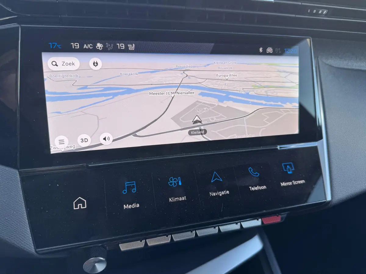 1.6 HYbrid 225 EAT8 Allure Avantage | Camera voor & achter | NL auto | AGR bestuurdersstoel | Stoelverwarming | Automaat | On-board charger 7,4kW | Comfort Pack