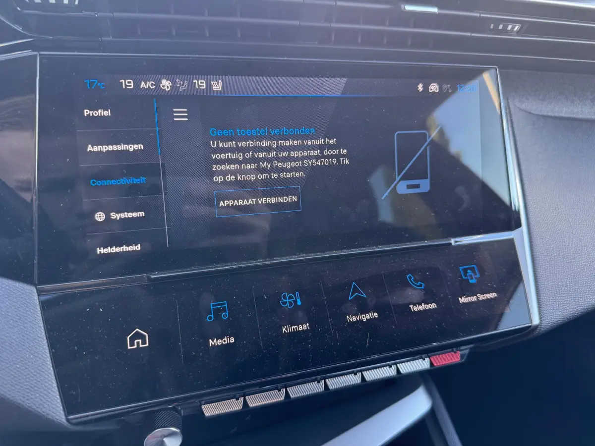 1.6 HYbrid 225 EAT8 Allure Avantage | Camera voor & achter | NL auto | AGR bestuurdersstoel | Stoelverwarming | Automaat | On-board charger 7,4kW | Comfort Pack