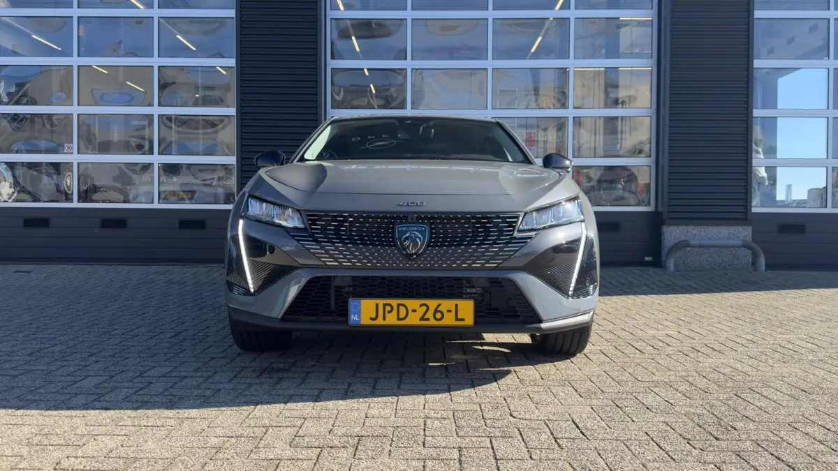 1.6 HYbrid 225 EAT8 Allure Avantage | Camera voor & achter | NL auto | AGR bestuurdersstoel | Stoelverwarming | Automaat | On-board charger 7,4kW | Comfort Pack