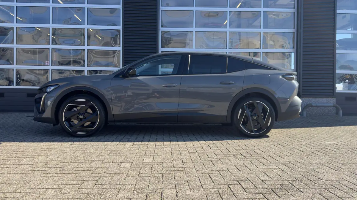 1.6 HYbrid 225 EAT8 Allure Avantage | Camera voor & achter | NL auto | AGR bestuurdersstoel | Stoelverwarming | Automaat | On-board charger 7,4kW | Comfort Pack