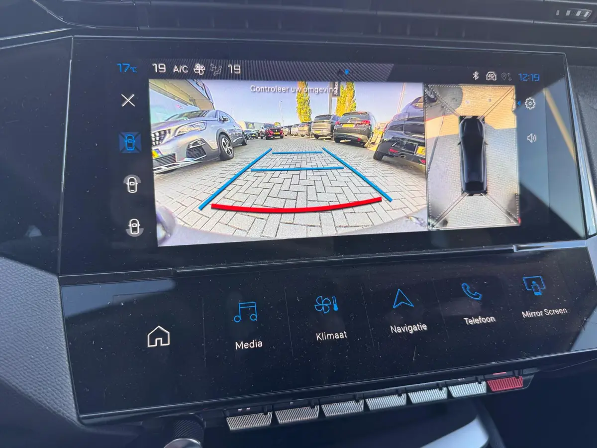 1.6 HYbrid 225 EAT8 Allure Avantage | Camera voor & achter | NL auto | AGR bestuurdersstoel | Stoelverwarming | Automaat | On-board charger 7,4kW | Comfort Pack