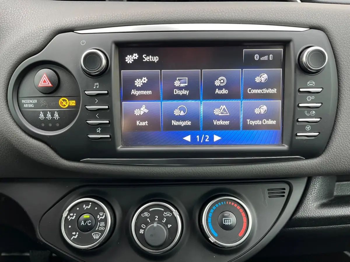 1.5 VVT-i Dynamic 5drs - Full Map Navi | cruise control | sensoren | trekhaak | bluetooth | All Season banden