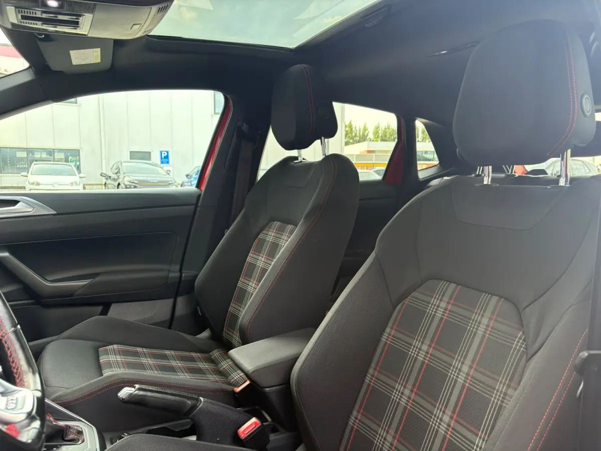 2.0 TSI 200 pk GTI 7-DSG | Achteruitrijcamera | Apple Carplay/Android Auto|telefoonintegratie premium | Cruise control adaptief