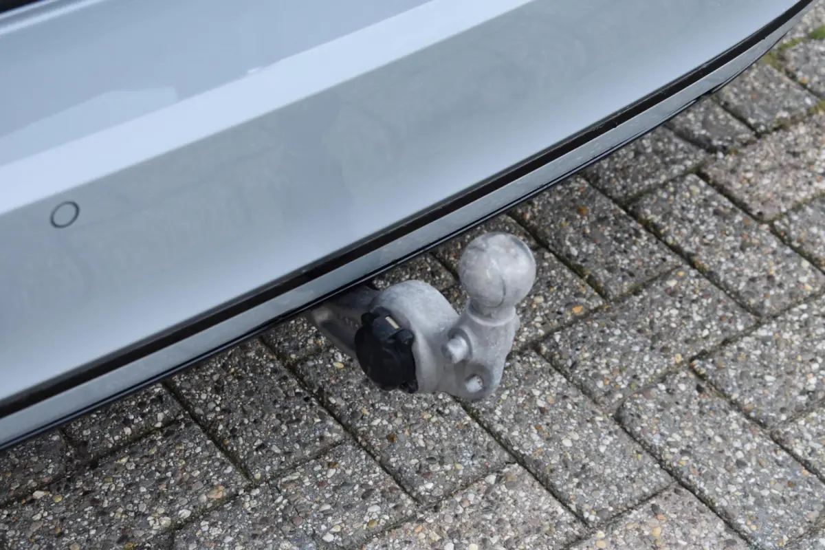 2.0 T6 Plug-in hybrid AWD Plus Dark | NL Auto | Trekhaak | Harman Kardon |