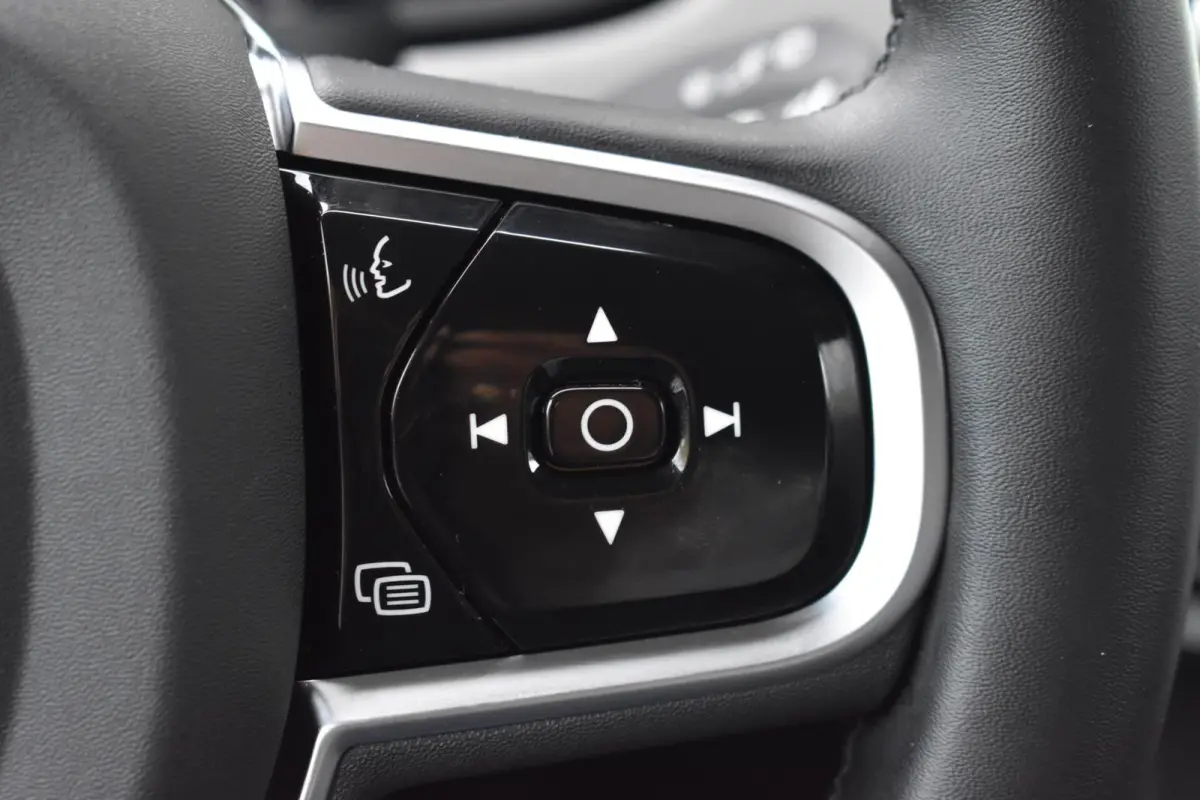 2.0 T6 Plug-in hybrid AWD Plus Dark | NL Auto | Trekhaak | Harman Kardon |