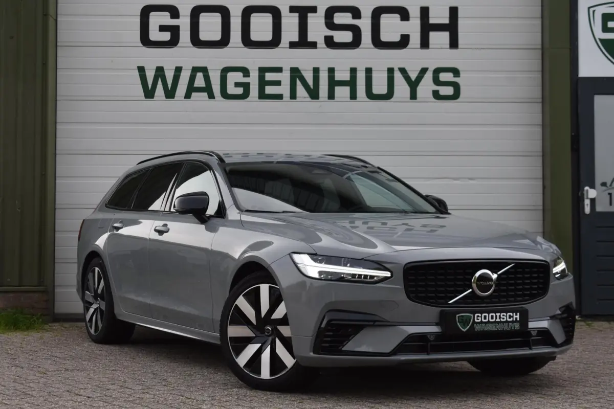 2.0 T6 Plug-in hybrid AWD Plus Dark | NL Auto | Trekhaak | Harman Kardon |