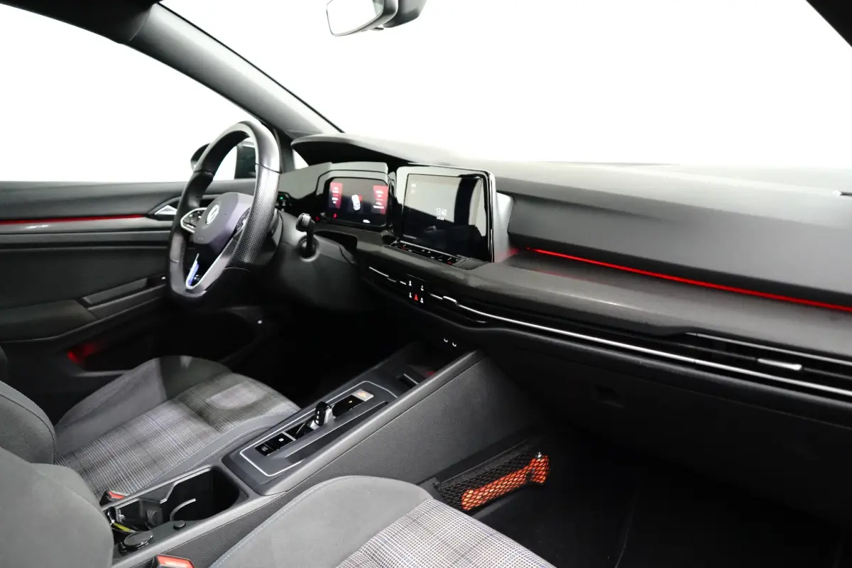 1.4 eHybrid GTE | Achteruitrijcamera | Full-LED koplampen | Navigatiesysteem full map