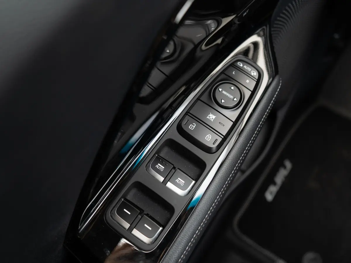 1.6 GDi Hybrid ExecutiveLine Dealeronderhouden | Trekhaak | Stoelverwarming + koeling| JBL| LED | Elektrische stoel + geheugen