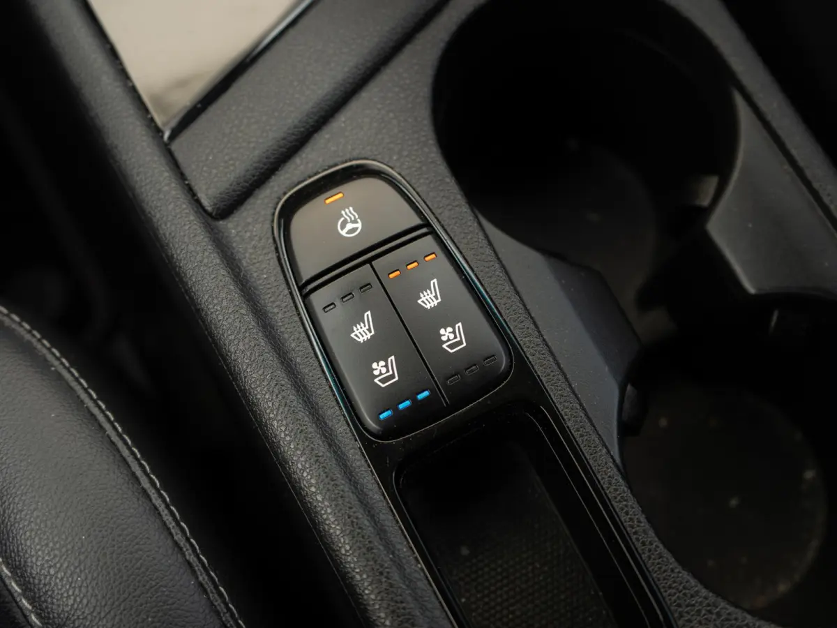 1.6 GDi Hybrid ExecutiveLine Dealeronderhouden | Trekhaak | Stoelverwarming + koeling| JBL| LED | Elektrische stoel + geheugen