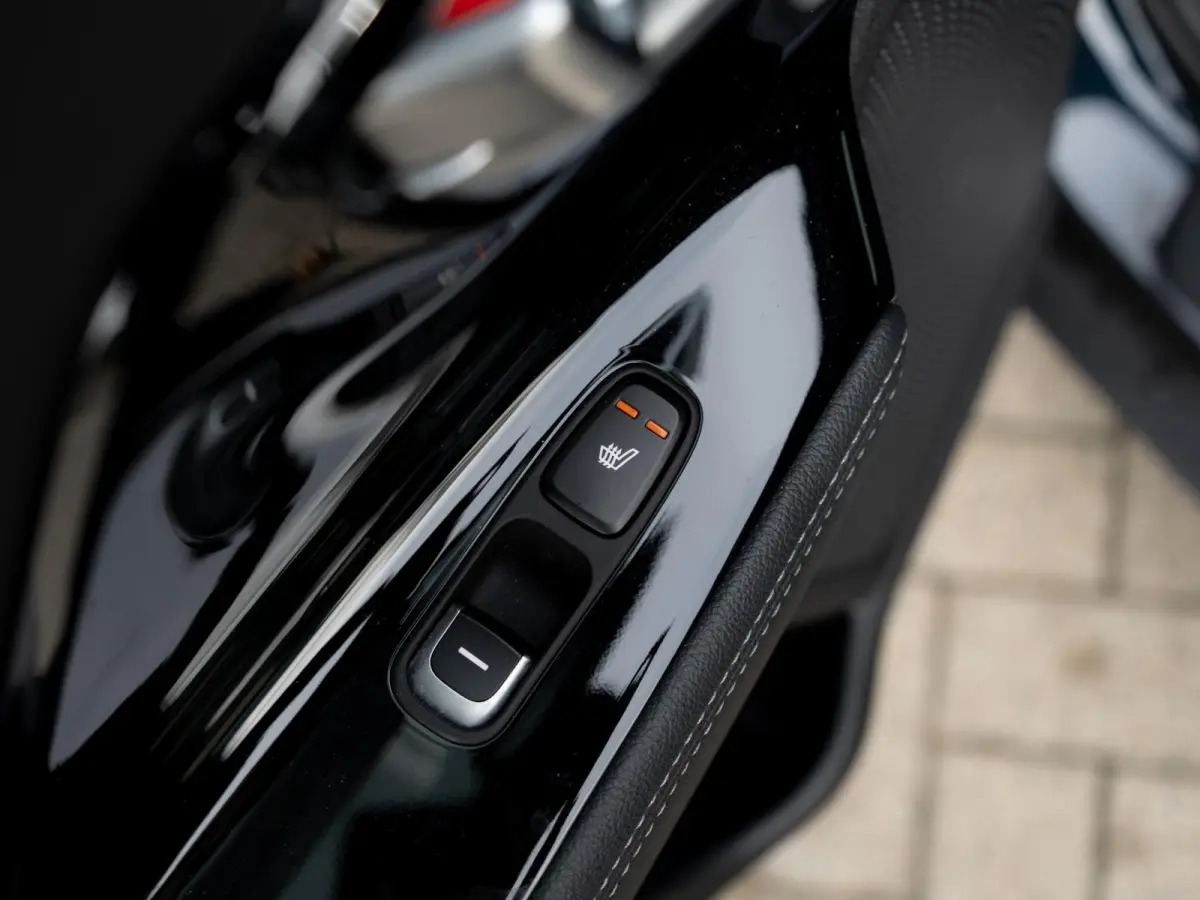 1.6 GDi Hybrid ExecutiveLine Dealeronderhouden | Trekhaak | Stoelverwarming + koeling| JBL| LED | Elektrische stoel + geheugen