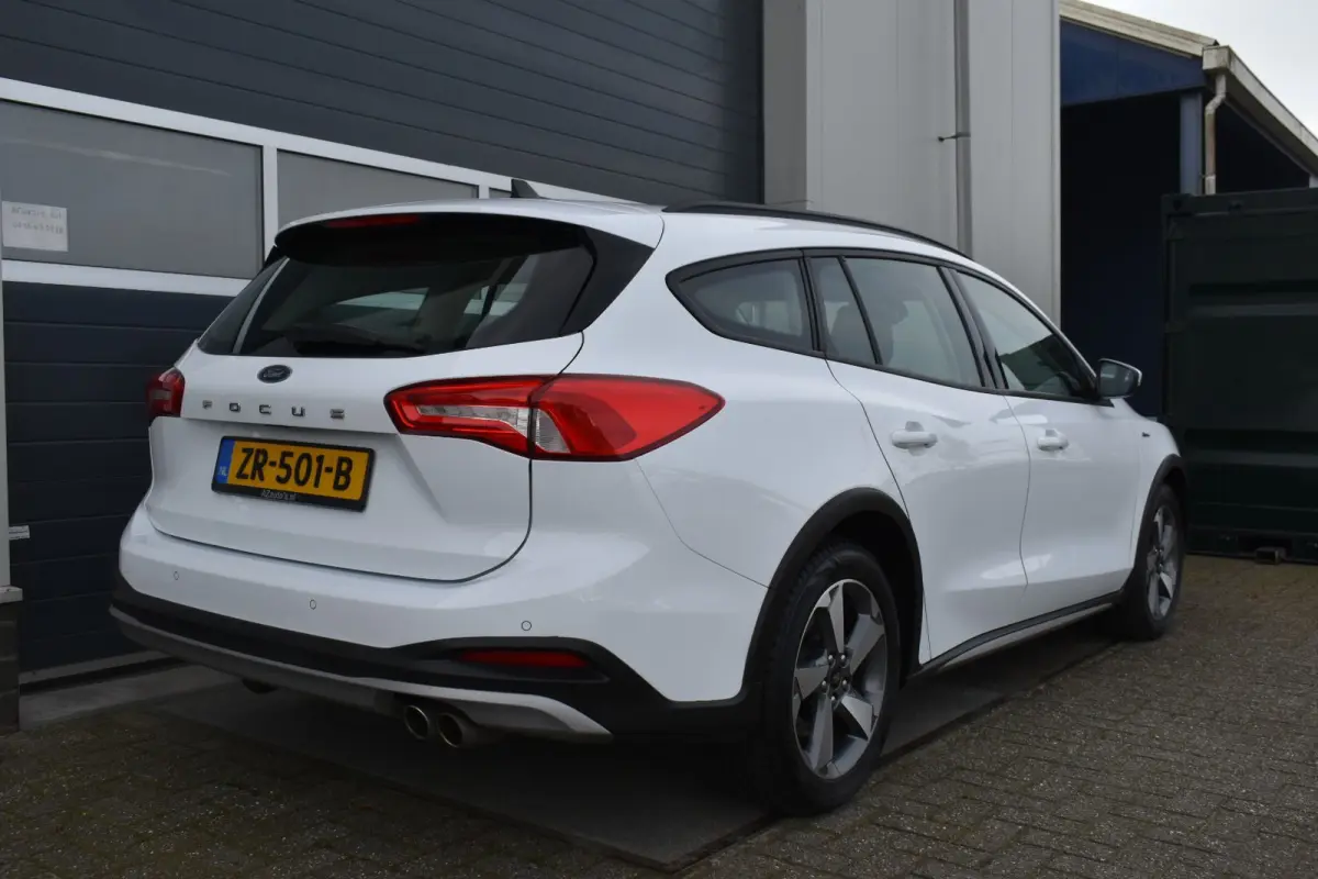 1.0 EcoBoost Active Business