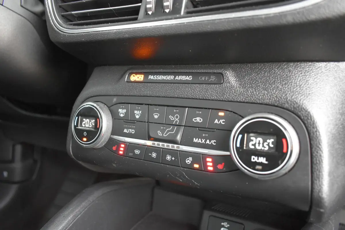 1.0 EcoBoost Active Business