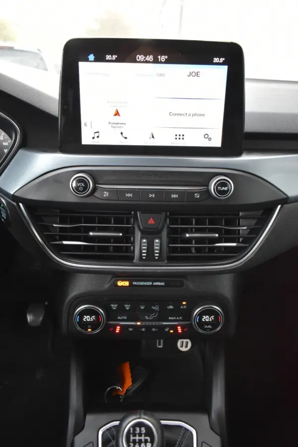 1.0 EcoBoost Active Business