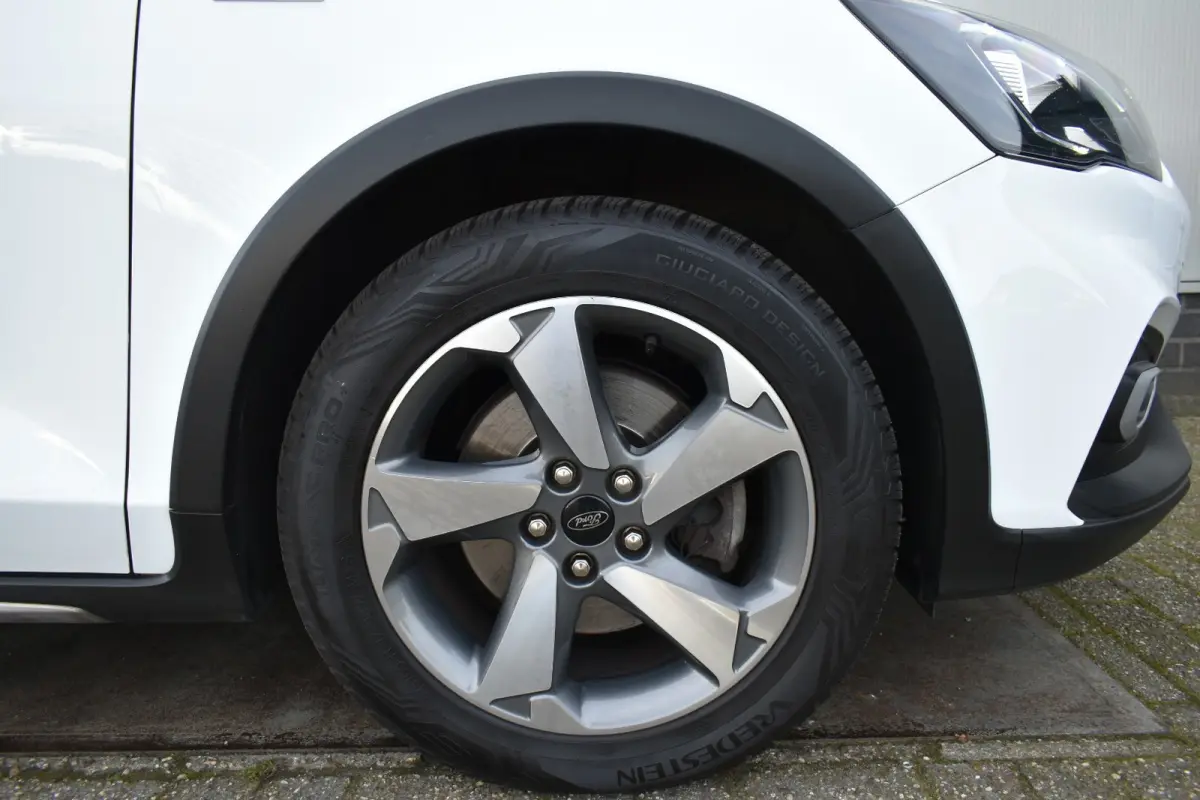 1.0 EcoBoost Active Business