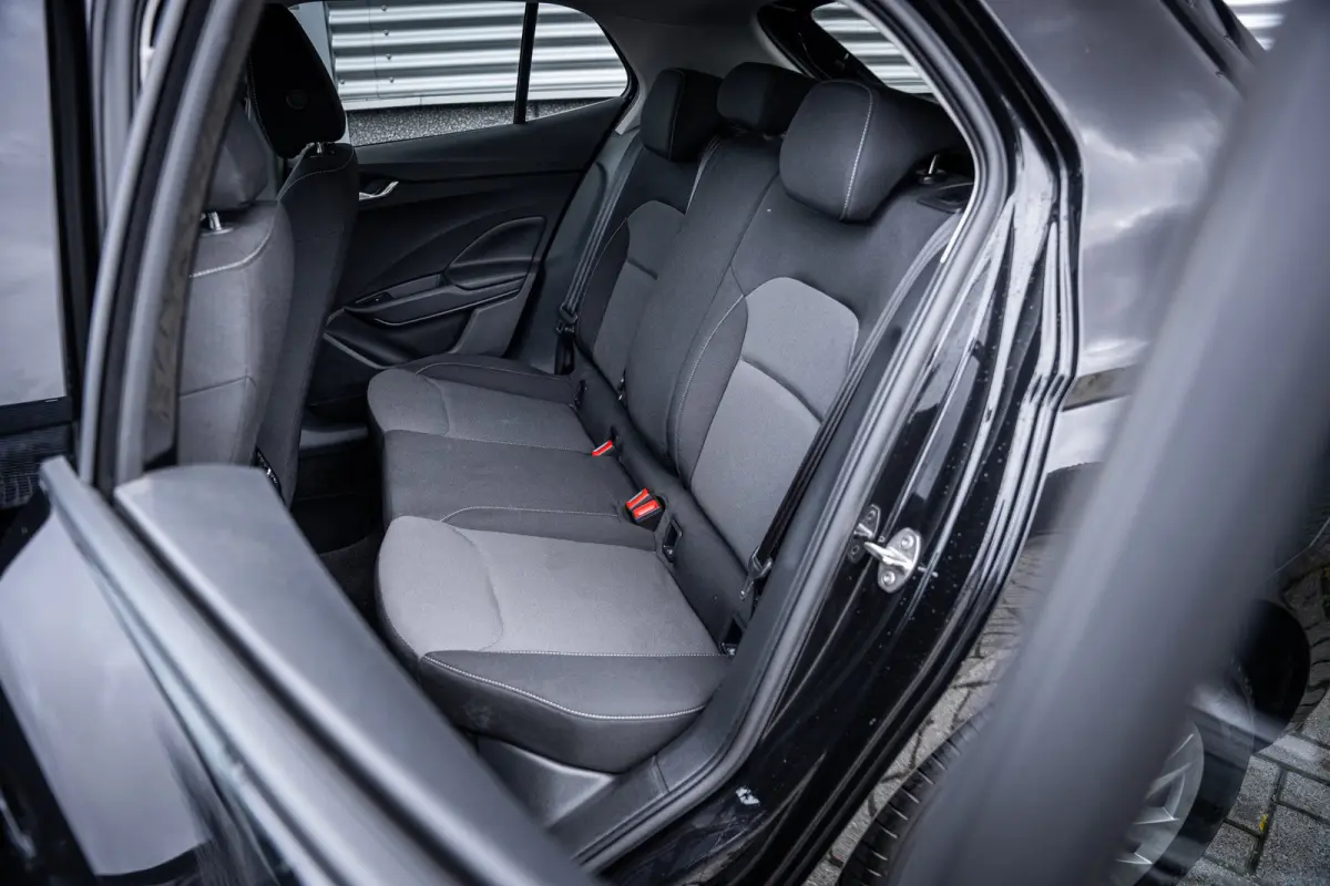 95pk 1.0 TSI Selection | Apple Carplay/Android Auto|telefoonintegratie premium | Keyless start | Lichtmetalen velgen 15"