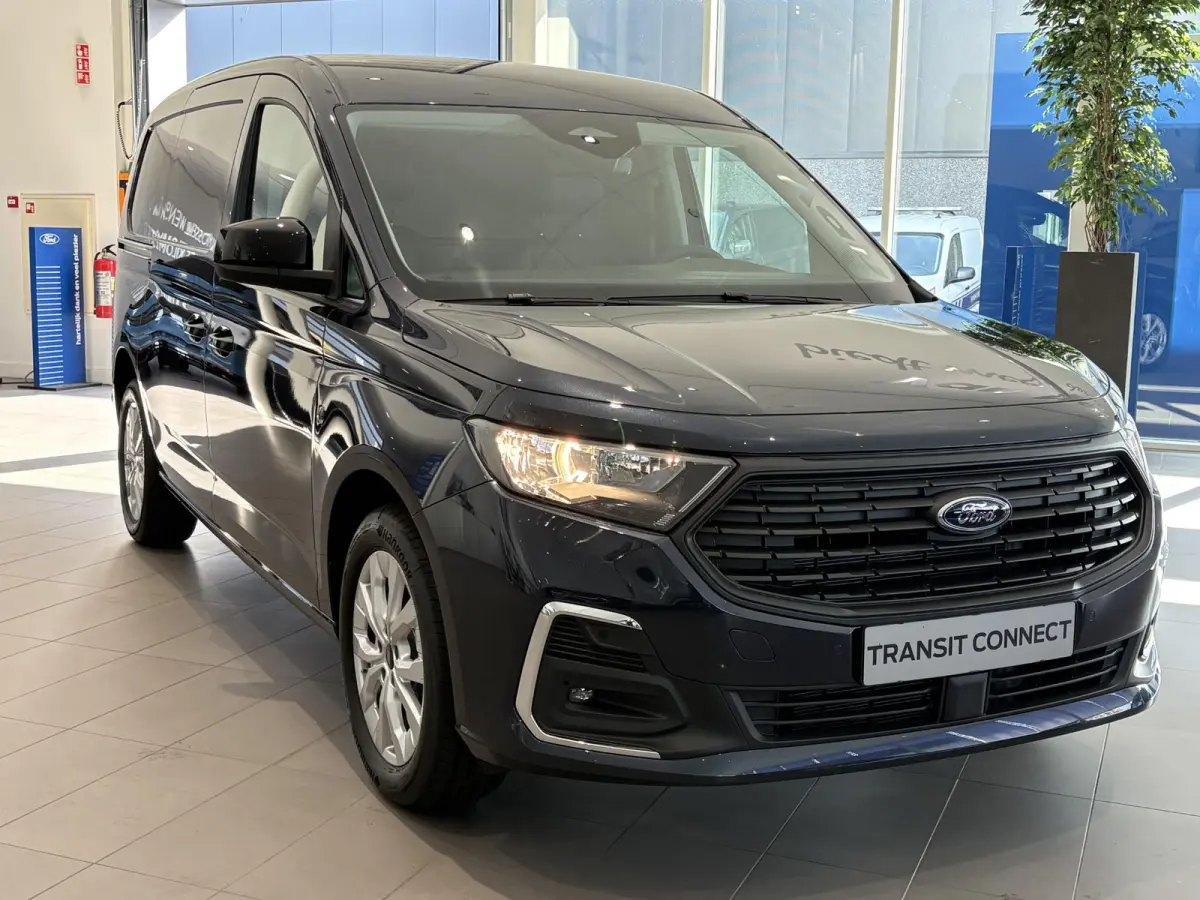 PHEV Limited L2 PREMIUM SENSICO BEKLEDING | AUTOMAAT | CAMERA | ADAPTIVE CRUISE CONTROL | BLIND SPOT | LED LAADRUIMTE VERLICHTING | CARPLAY