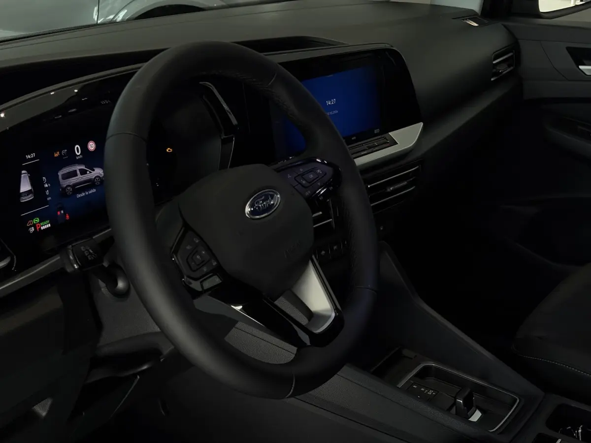 PHEV Limited L2 PREMIUM SENSICO BEKLEDING | AUTOMAAT | CAMERA | ADAPTIVE CRUISE CONTROL | BLIND SPOT | LED LAADRUIMTE VERLICHTING | CARPLAY