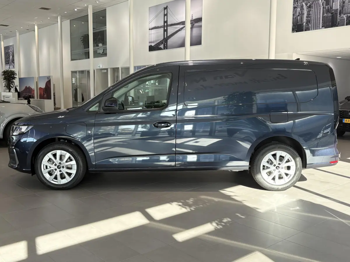 PHEV Limited L2 PREMIUM SENSICO BEKLEDING | AUTOMAAT | CAMERA | ADAPTIVE CRUISE CONTROL | BLIND SPOT | LED LAADRUIMTE VERLICHTING | CARPLAY