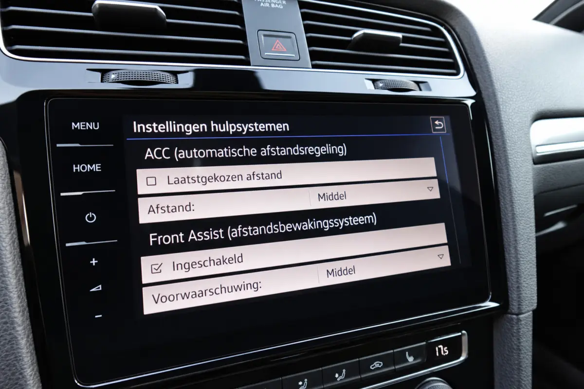 2.0 TDI GTD PANO KEYLESS DYNAUDIO