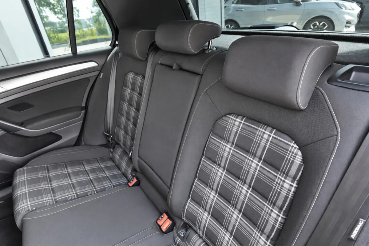 2.0 TDI GTD PANO KEYLESS DYNAUDIO