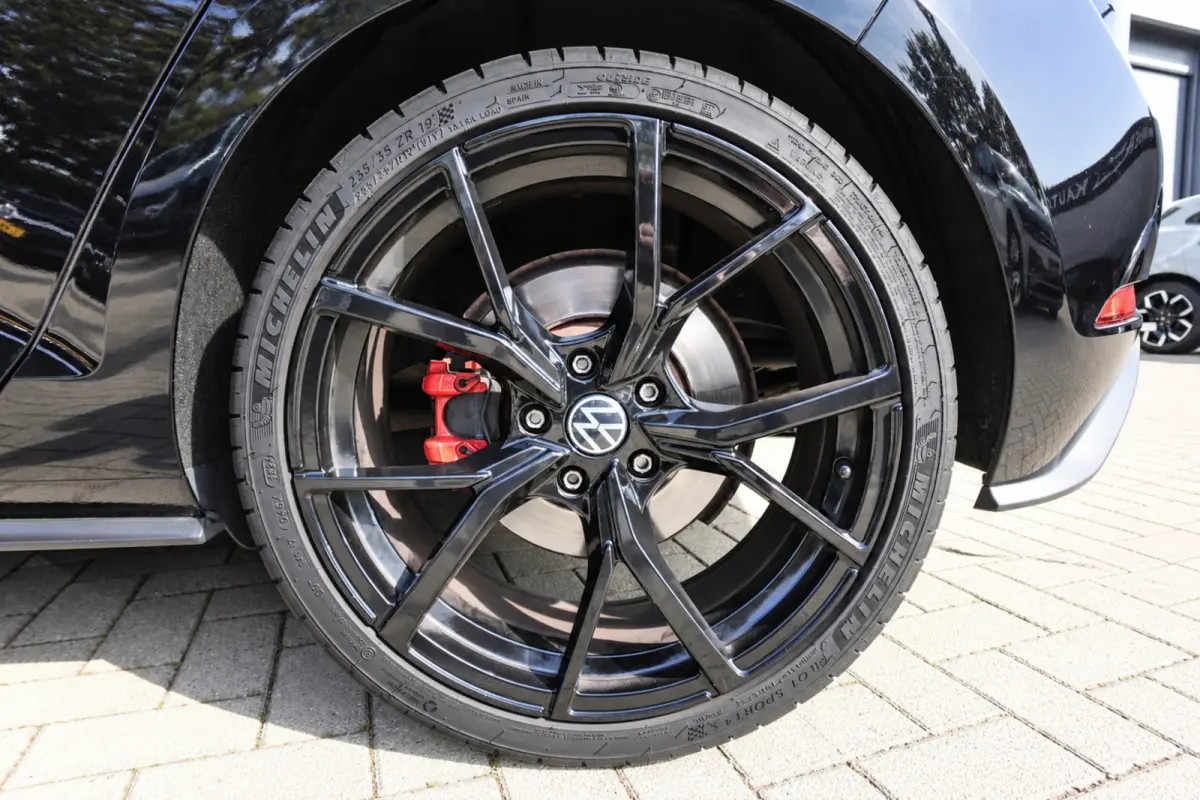 2.0 TDI GTD PANO KEYLESS DYNAUDIO