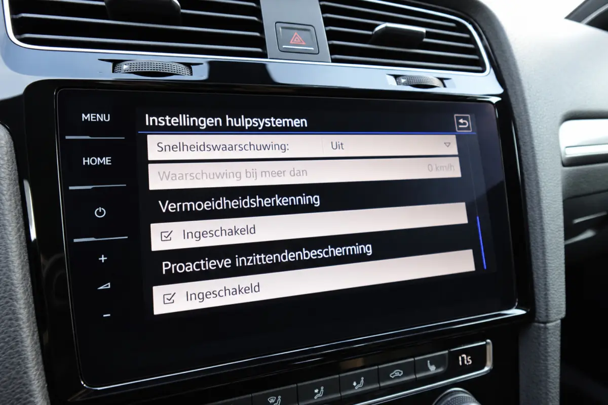 2.0 TDI GTD PANO KEYLESS DYNAUDIO