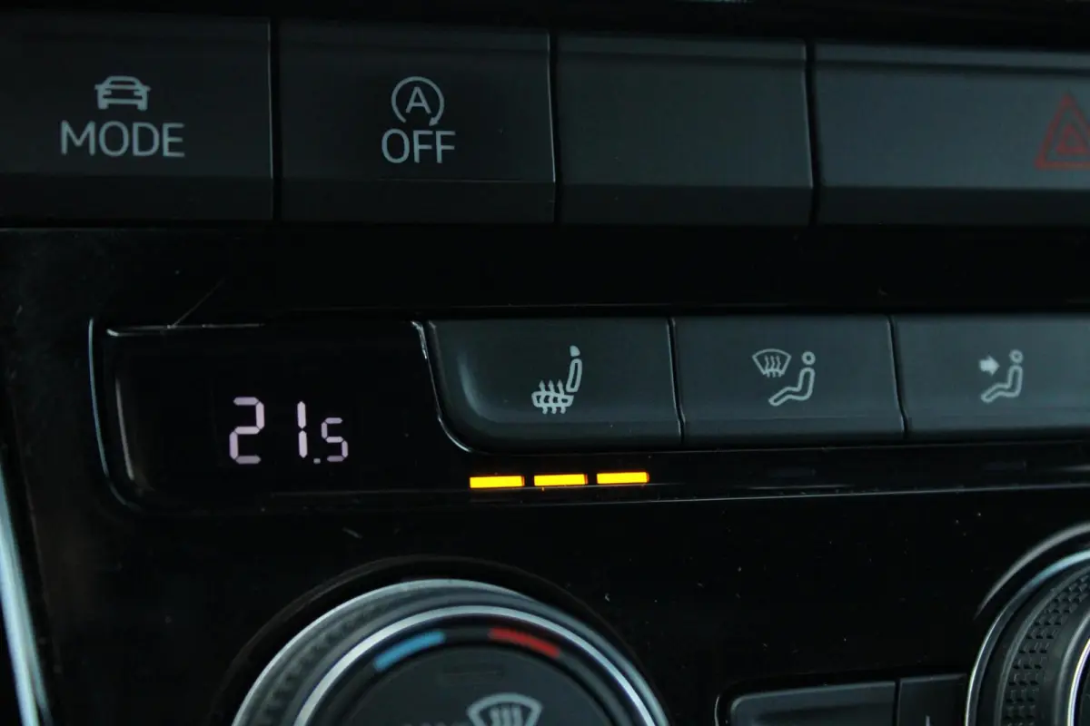 1.5 TSI Sport | Trekhaak | Virtual Cockpit | Camera | Stoelverwarming | Adaptive Cruise | Rijklaarprijs